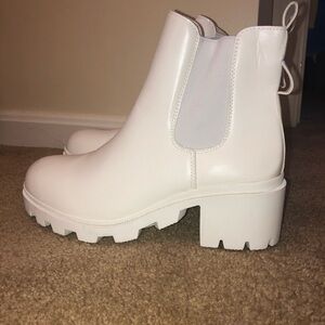 Women's White Chunky Heel Ankle Boots